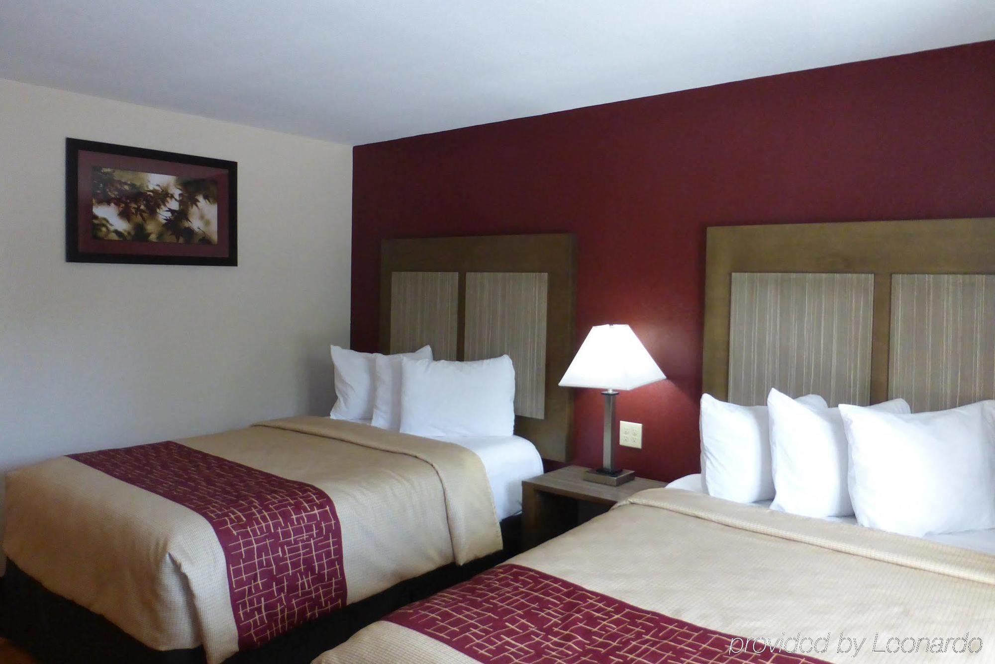 Red Roof - Jersey Shore Motel
